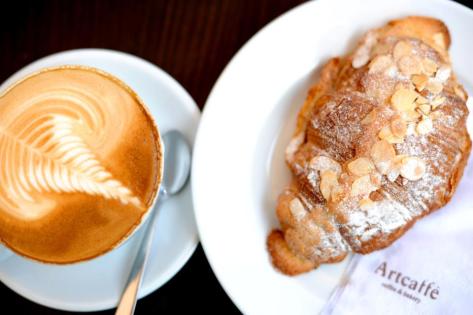 150143_480586495315341_255118144_n