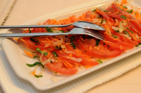 Kachumbari-–-Fresh-Tomato-and-Onion-Salad-2