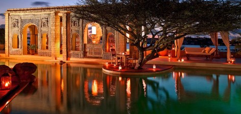 luxury-resort-poll_960_456