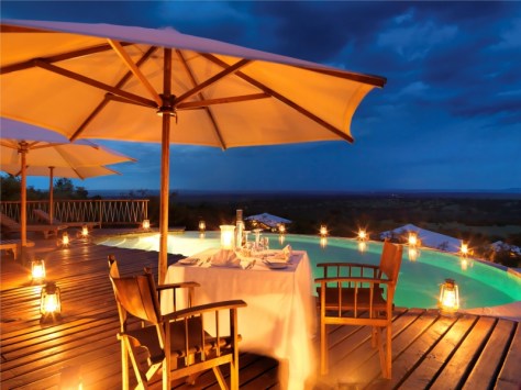 mara_bushtops_camp-_pool_nachts